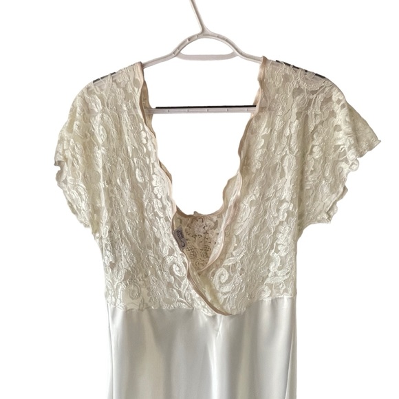 Vintage Cinema Etolie Nightgown-NWT - Picture 4 of 10
